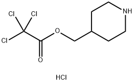 4-Piperidinylmethyl 2,2,2-trichloroacetatehydrochloride Struktur