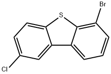 6-BroMo-2-chloro-dibenzothiophene Struktur