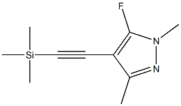 2-(5-fluoro-1,3-dimethylpyrazol-4-yl)ethynyl-trimethylsilane Struktur