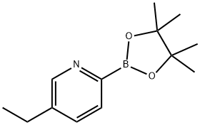 5-ethyl-2-(4,4,5,5-tetramethyl-1,3,2-dioxaborolan-2-yl)pyridine Struktur