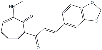 2-[3-(1,3-benzodioxol-5-yl)acryloyl]-7-(methylamino)-2,4,6-cycloheptatrien-1-one Struktur