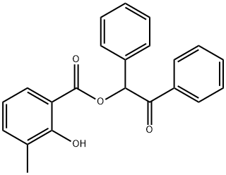 2-oxo-1,2-diphenylethyl 2-hydroxy-3-methylbenzoate Struktur