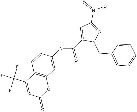 1-benzyl-3-nitro-N-[2-oxo-4-(trifluoromethyl)-2H-chromen-7-yl]-1H-pyrazole-5-carboxamide Struktur