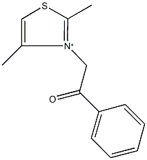 2,4-dimethyl-3-(2-oxo-2-phenylethyl)-1,3-thiazol-3-ium Struktur