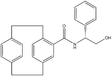 N-[(1R)-2-hydroxy-1-phenylethyl]tricyclo[8.2.2.2~4,7~]hexadeca-1(12),4,6,10,13,15-hexaene-5-carboxamide Struktur