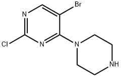 5-bromo-2-chloro-4-(piperazin-1-yl)pyrimidine Struktur