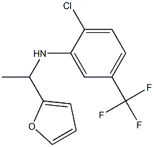 2-chloro-N-[1-(furan-2-yl)ethyl]-5-(trifluoromethyl)aniline Struktur