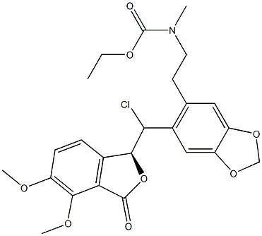 N-Methyl-N-[2-[6-[[[(1S)-1,3-dihydro-4,5-dimethoxy-3-oxoisobenzofuran]-1-yl]chloromethyl]-1,3-benzodioxol-5-yl]ethyl]carbamic acid ethyl ester Struktur