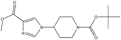 tert-butyl 4-[4-(methoxycarbonyl)-1H-imidazol-1-yl]piperidine-1-carboxylate Struktur