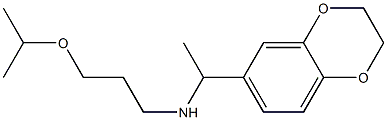 [1-(2,3-dihydro-1,4-benzodioxin-6-yl)ethyl][3-(propan-2-yloxy)propyl]amine Struktur