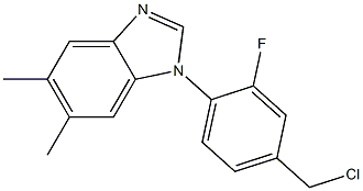 1-[4-(chloromethyl)-2-fluorophenyl]-5,6-dimethyl-1H-1,3-benzodiazole Struktur