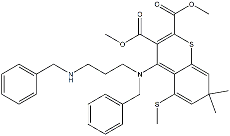 7,7-Dimethyl-5-(methylthio)-4-[benzyl[3-(benzylamino)propyl]amino]-7H-1-benzothiopyran-2,3-dicarboxylic acid dimethyl ester Struktur