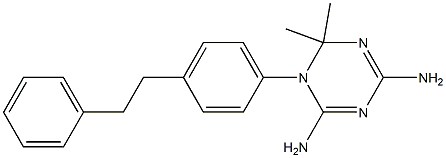 1-[4-(2-Phenylethyl)phenyl]-2,2-dimethyl-4,6-diamino-1,2-dihydro-1,3,5-triazine Struktur