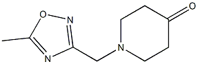 1-[(5-methyl-1,2,4-oxadiazol-3-yl)methyl]piperidin-4-one Struktur