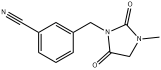 3-[(3-methyl-2,5-dioxoimidazolidin-1-yl)methyl]benzonitrile Struktur