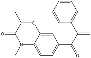 2,4-Dimethyl-7-(2-phenylacryloyl)-4H-1,4-benzoxazin-3(2H)-one Struktur