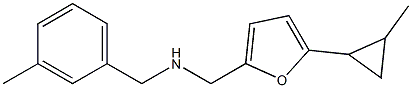 {[5-(2-methylcyclopropyl)furan-2-yl]methyl}[(3-methylphenyl)methyl]amine Struktur