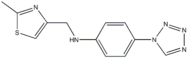 N-[(2-methyl-1,3-thiazol-4-yl)methyl]-4-(1H-1,2,3,4-tetrazol-1-yl)aniline Struktur