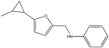 N-{[5-(2-methylcyclopropyl)furan-2-yl]methyl}aniline Struktur