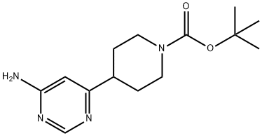 tert-butyl 4-(6-aminopyrimidin-4-yl)piperidine-1-carboxylate Struktur