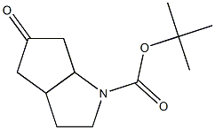 tert-butyl 5-oxohexahydrocyclopenta[b]pyrrole-1(2H)-carboxylate Struktur