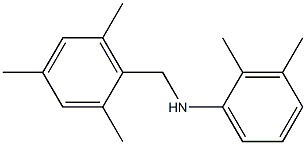 2,3-dimethyl-N-[(2,4,6-trimethylphenyl)methyl]aniline Struktur