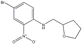 4-bromo-2-nitro-N-(oxolan-2-ylmethyl)aniline Struktur