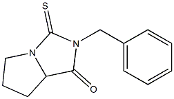 2-benzyl-3-thioxohexahydro-1H-pyrrolo[1,2-c]imidazol-1-one Struktur