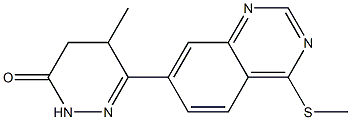 4,5-Dihydro-5-methyl-6-(4-methylthioquinazolin-7-yl)pyridazin-3(2H)-one Struktur