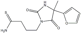 4-[4-(2-furyl)-4-methyl-2,5-dioxoimidazolidin-1-yl]butanethioamide Struktur