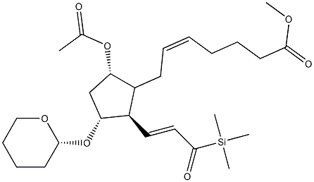 (Z)-7-[(1S,2R,3R,4R)-1-Acetoxy-4-[(tetrahydro-2H-pyran)-2-yloxy]-3-[2-(trimethylsilylcarbonyl)ethenyl]cyclopentan-2-yl]-5-heptenoic acid methyl ester Struktur