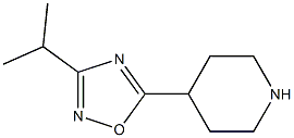 4-[3-(1-methylethyl)-1,2,4-oxadiazol-5-yl]piperidine Struktur