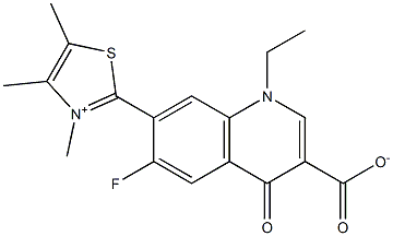 1,4-Dihydro-1-ethyl-4-oxo-6-fluoro-7-[(3,4,5-trimethylthiazol-3-ium)-2-yl]quinoline-3-carboxylic acid Struktur