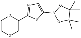 2-(1,4-dioxan-2-yl)-5-(4,4,5,5-tetramethyl-1,3,2-dioxaborolan-2-yl)thiazole Struktur