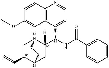 N-((1S)-(6-methoxyquinolin-4-yl)((2S,4S,5R)-5-vinylquinuclidin-2-yl)methyl)benzamide Struktur