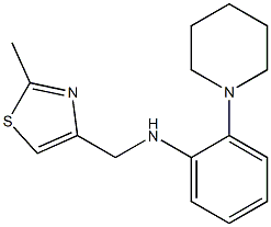 N-[(2-methyl-1,3-thiazol-4-yl)methyl]-2-(piperidin-1-yl)aniline Struktur