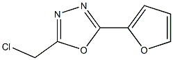 2-(chloromethyl)-5-(furan-2-yl)-1,3,4-oxadiazole Struktur