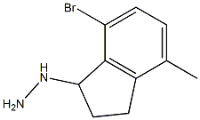 1-(4-bromo-2,3-dihydro-7-methyl-1H-inden-3-yl)hydrazine Struktur