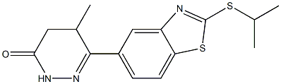 4,5-Dihydro-5-methyl-6-[2-[isopropylthio]benzothiazol-5-yl]pyridazin-3(2H)-one Struktur