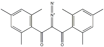 1,3-Bis(2,4,6-trimethylphenyl)-2-diazopropane-1,3-dione Struktur