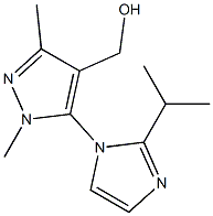 {1,3-dimethyl-5-[2-(propan-2-yl)-1H-imidazol-1-yl]-1H-pyrazol-4-yl}methanol Struktur