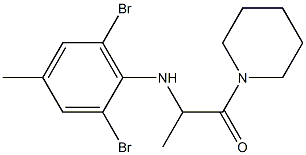 2-[(2,6-dibromo-4-methylphenyl)amino]-1-(piperidin-1-yl)propan-1-one Struktur