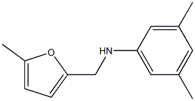 3,5-dimethyl-N-[(5-methylfuran-2-yl)methyl]aniline Struktur