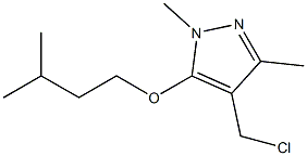 4-(chloromethyl)-1,3-dimethyl-5-(3-methylbutoxy)-1H-pyrazole Struktur