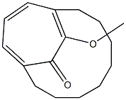 15-Methoxybicyclo[8.3.2]pentadeca-1(13),10(15),11-trien-14-one Struktur