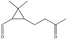 2,2-Dimethyl-3-(3-oxobutyl)cyclopropanecarbaldehyde Struktur