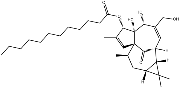 Lauric acid (1aR)-1aα,2β,5,5a,6,9,10,10aα-octahydro-5β,5aβ-dihydroxy-4-hydroxymethyl-1,1,7,9α-tetramethyl-11-oxo-1H-2α,8aα-methanocyclopenta[a]cyclopropa[e]cyclodecen-6β-yl ester Struktur