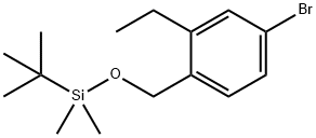 Benzene, 4-bromo-1-[[[(1,1-dimethylethyl)dimethylsilyl]oxy]methyl]-2-ethyl- Struktur