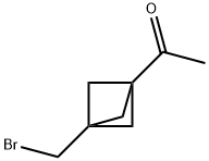 1-[3-(bromomethyl)-1-bicyclo[1.1.1]pentanyl]ethanone Struktur