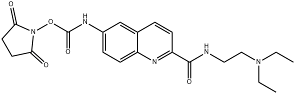 Carbamic acid, N-[2-[[[2-(diethylamino)ethyl]amino]carbonyl]-6-quinolinyl]-, 2,5-dioxo-1-pyrrolidinyl ester Struktur